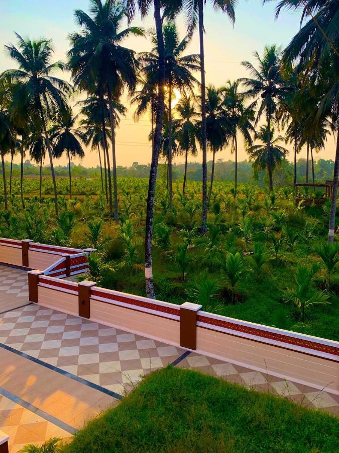 Beautiful Farm House & Villa - Monappa Estate - Top Rated Udupi Bagian luar foto
